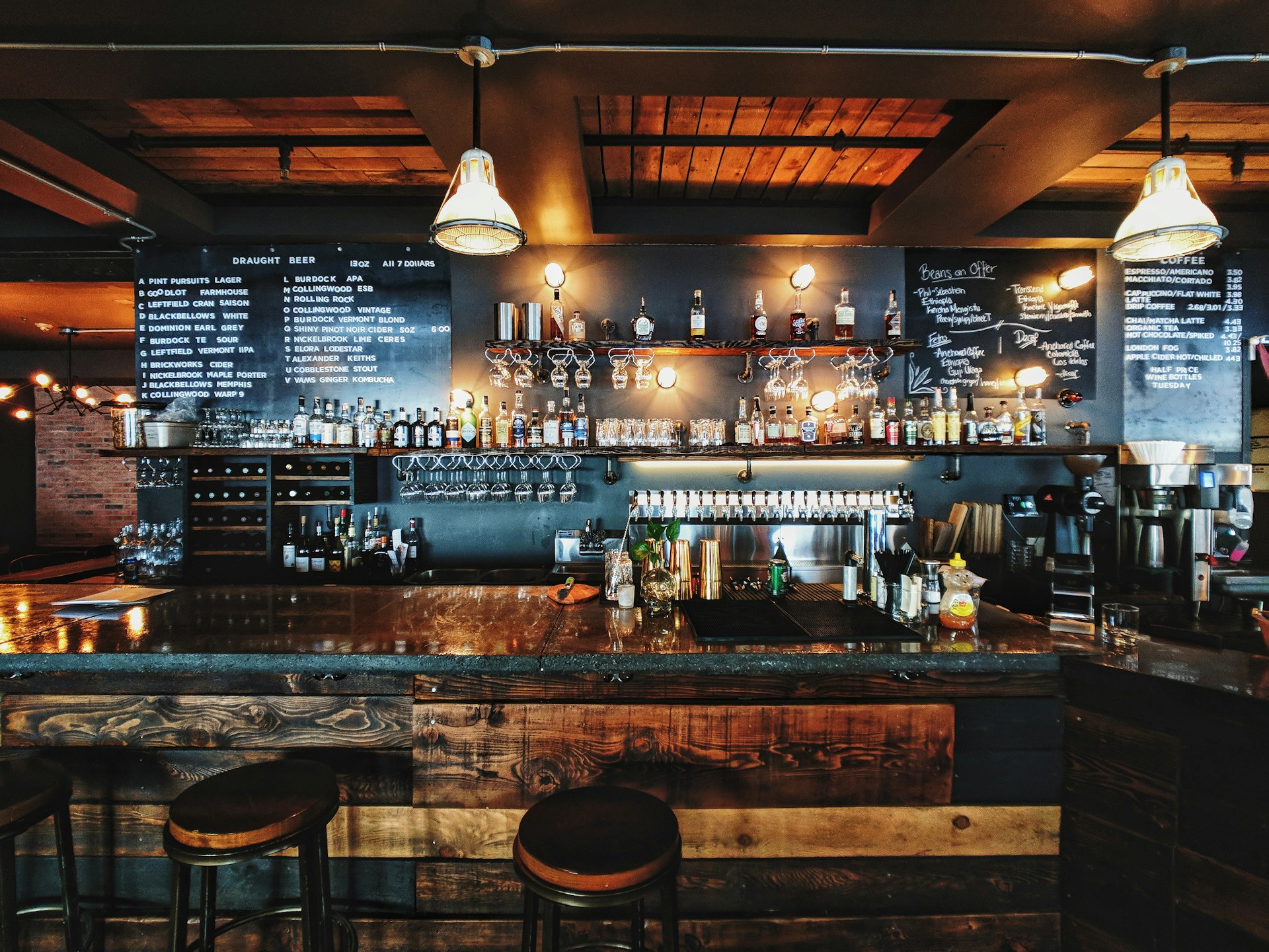 Interieur van SÉAR steakhouse